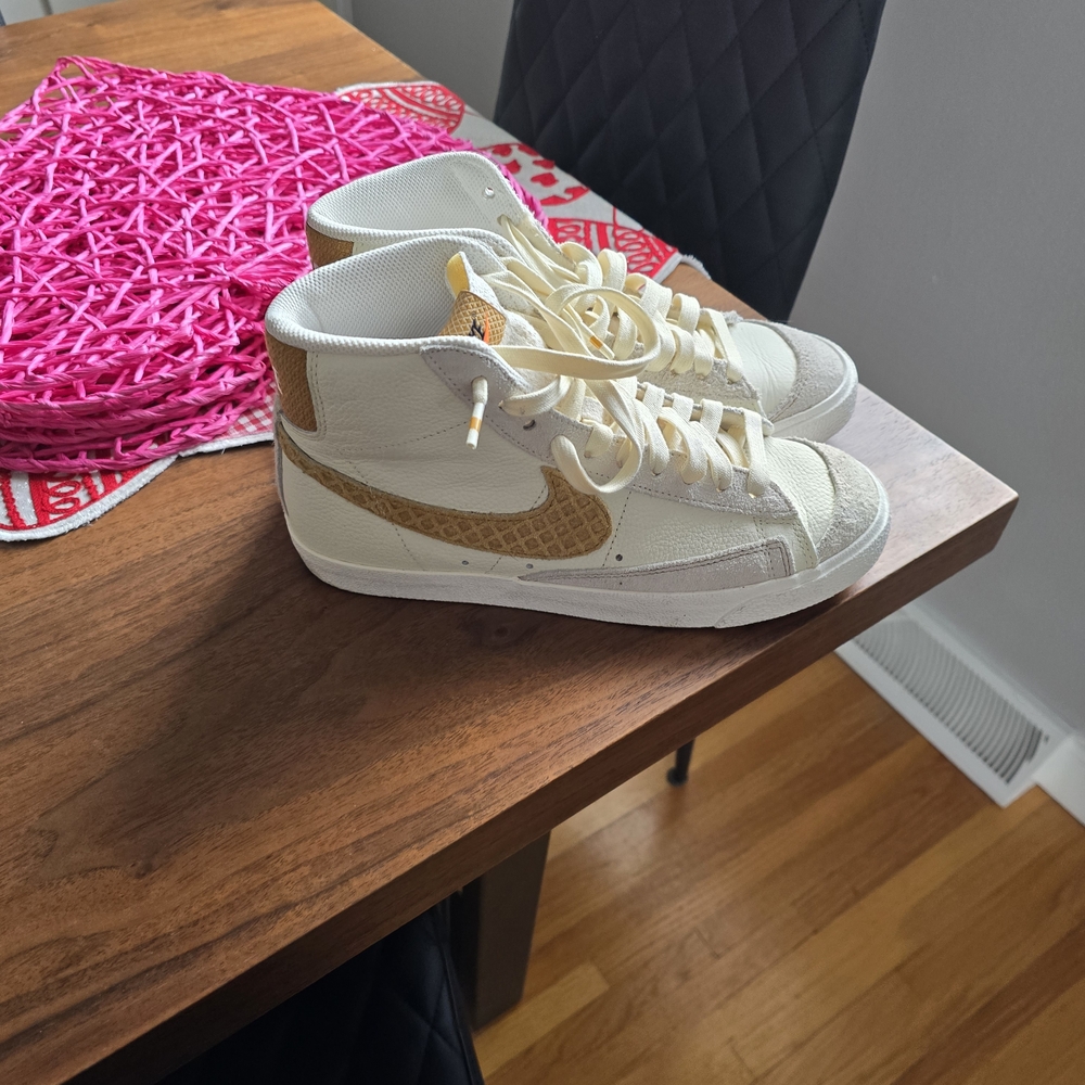 Nike Blazer 77  High-Top Sneakers